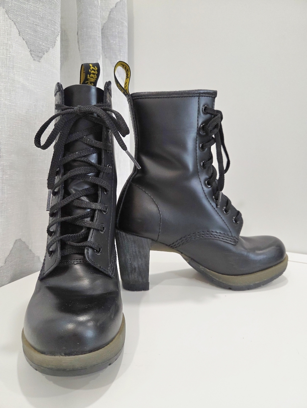 Dr. Martens Darcie Black Leather Heeled Lace Up Boots 5 US 36 EU
